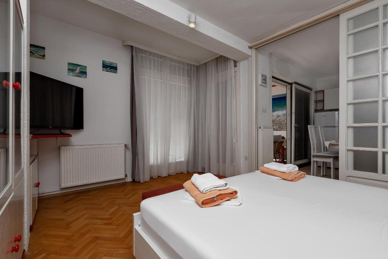 Apartments Carmen Макарска Екстериор снимка
