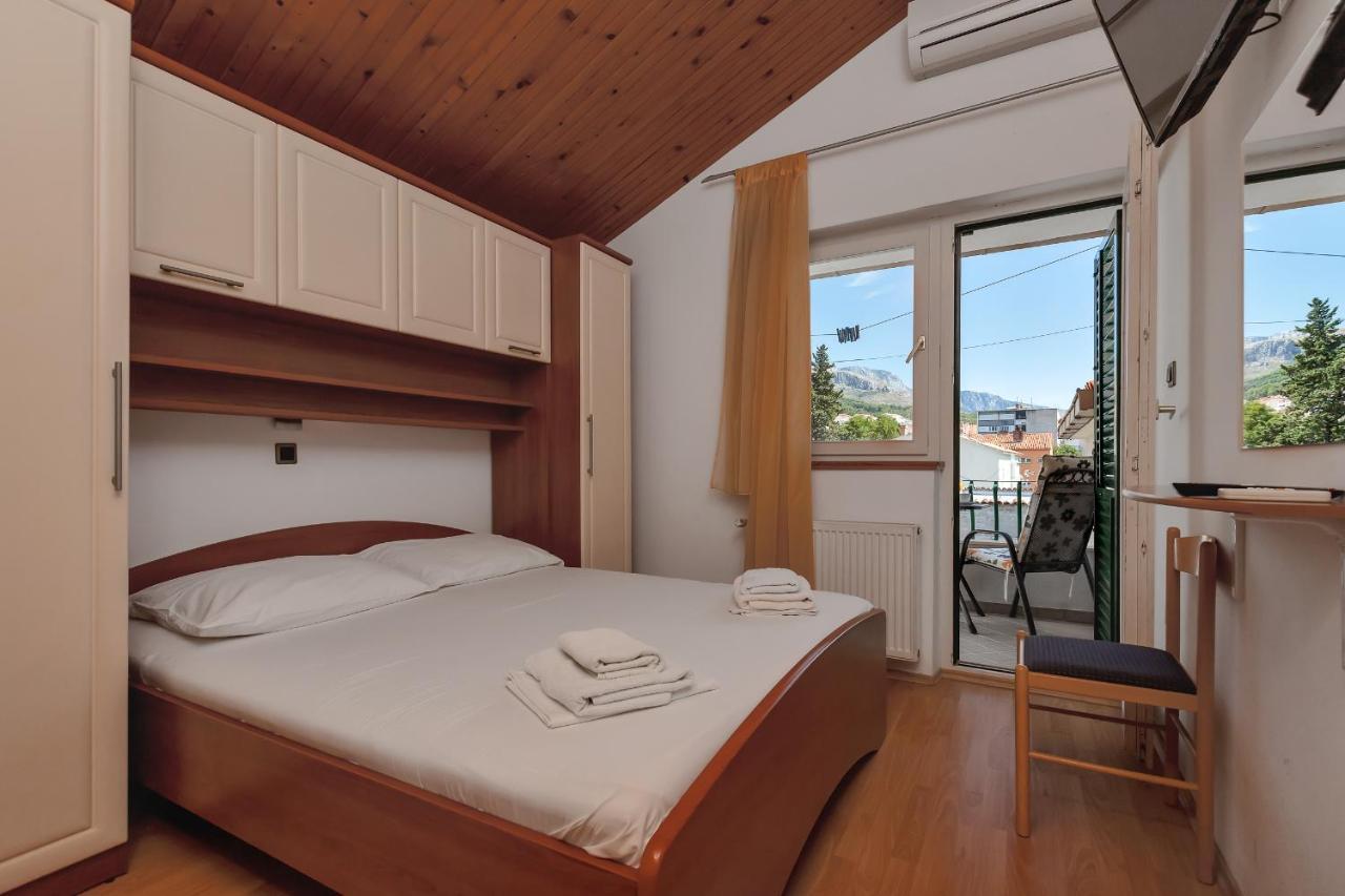 Apartments Carmen Макарска Екстериор снимка