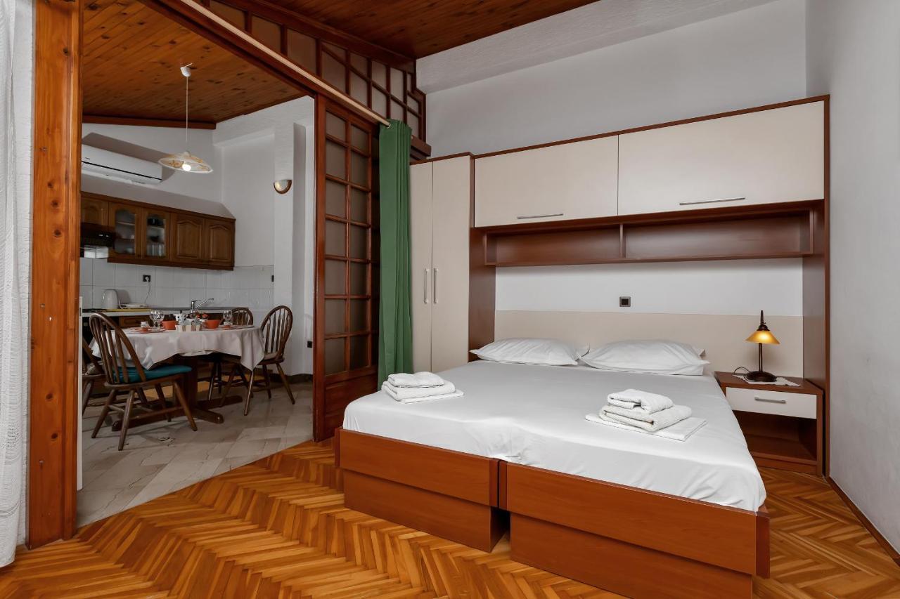 Apartments Carmen Макарска Екстериор снимка
